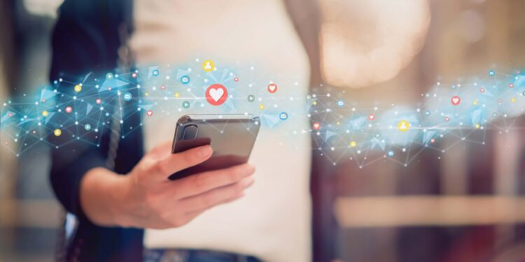 Why Social Media Is Revolutionizing Modern Insurance